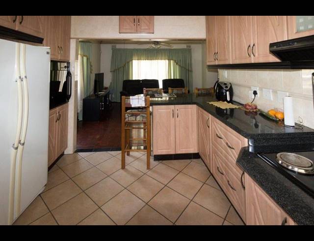 4 BEDROOM HOUSE FOR SALE IN HILLARY